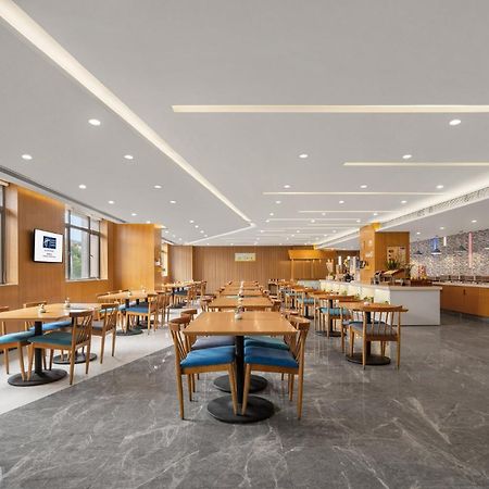 Holiday Inn Express Chengdu Airport Zone Free Shuttle From Shuangliu International Airport To Hotel ,Welcome Drink Exteriör bild